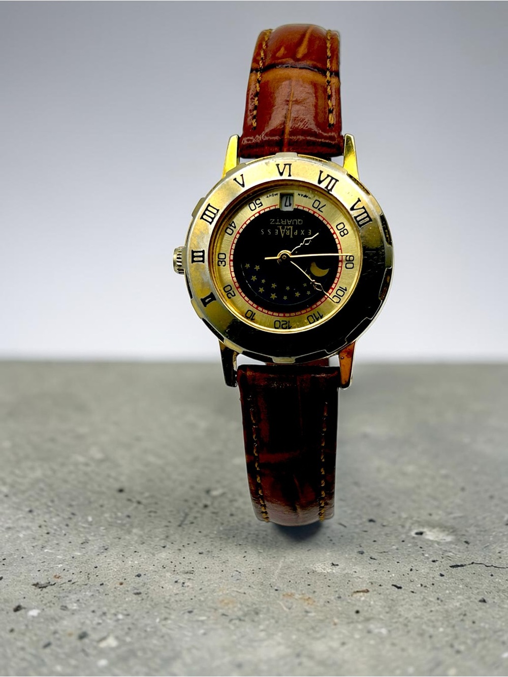 Express Moonphase Watch Women Gold Tone Roman Numeral Bezel Date Quartz Runs